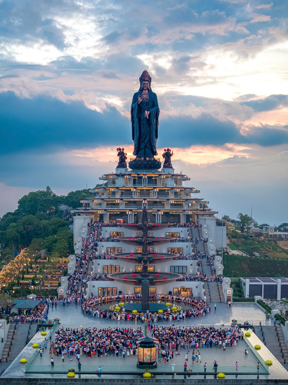 Lên núi Bà Đen trốn nóng, săn mây- Ảnh 6. Lên núi Bà Đen trốn nóng, săn mây- Ảnh 6.