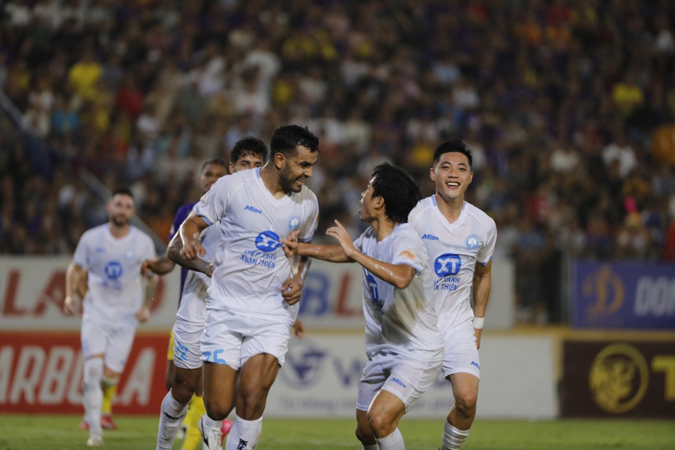 Lịch thi đấu V-League hôm nay: HAGL vượt thác, Nam Định mà thua sẽ khó vô địch- Ảnh 2. Lịch thi đấu V-League hôm nay: HAGL vượt thác, Nam Định mà thua sẽ khó vô địch- Ảnh 2.