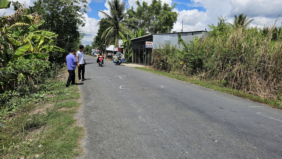 Vụ nữ sinh Vĩnh Long tử vong: Xử l&yacute; nghi&ecirc;m sai phạm trong vụ tai nạn giao th&ocirc;ng - Ảnh 1.