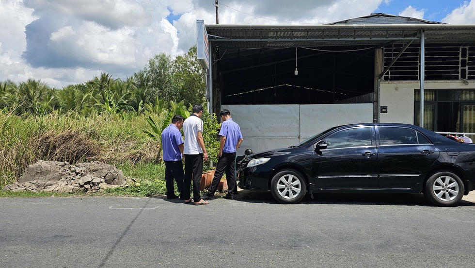 Vụ nữ sinh Vĩnh Long tử vong: Xử l&yacute; nghi&ecirc;m sai phạm trong vụ tai nạn giao th&ocirc;ng - Ảnh 3.