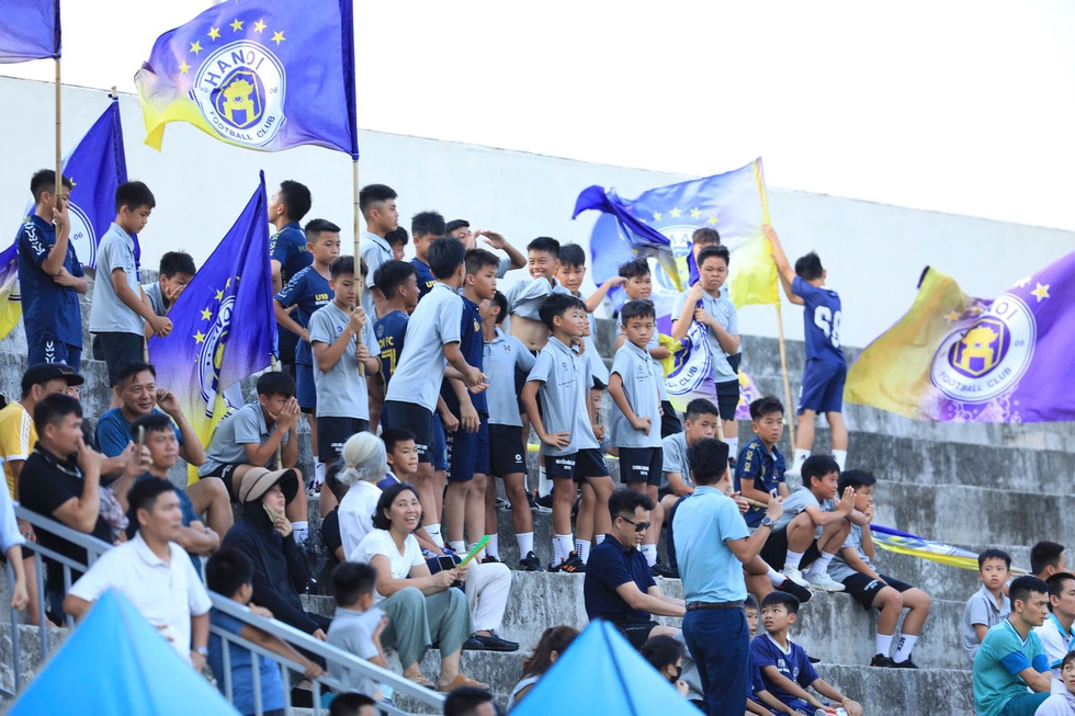 Giải U.13 T&T Cup 2025: Kết nối hệ sinh thái bóng đá trẻ Việt Nam- Ảnh 3. Giải U.13 T&T Cup 2025: Kết nối hệ sinh thái bóng đá trẻ Việt Nam- Ảnh 3.