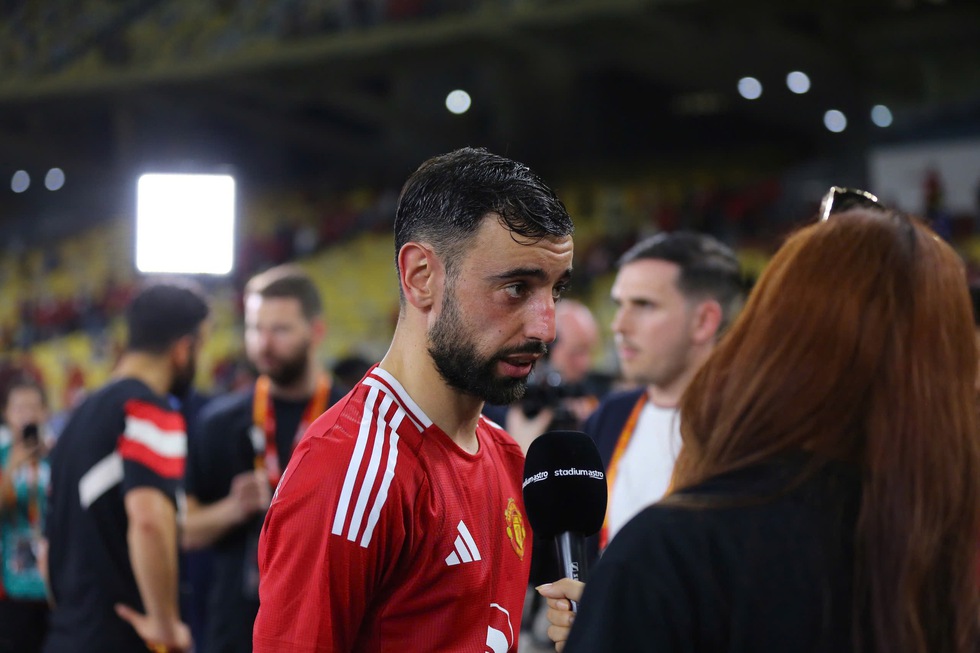 Bruno Fernandes thất vọng vì M.U đã thua Hai Long và các ngôi sao Đông Nam Á- Ảnh 5.