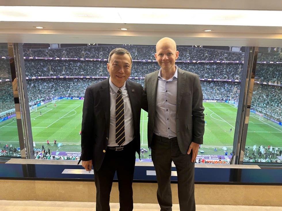 Chủ tịch VFF chủ trì cuộc họp quan trọng của AFC: Chọn chủ nhà giải U.17 châu Á Chủ tịch VFF chủ trì cuộc họp quan trọng của AFC: Chọn chủ nhà giải U.17 châu Á