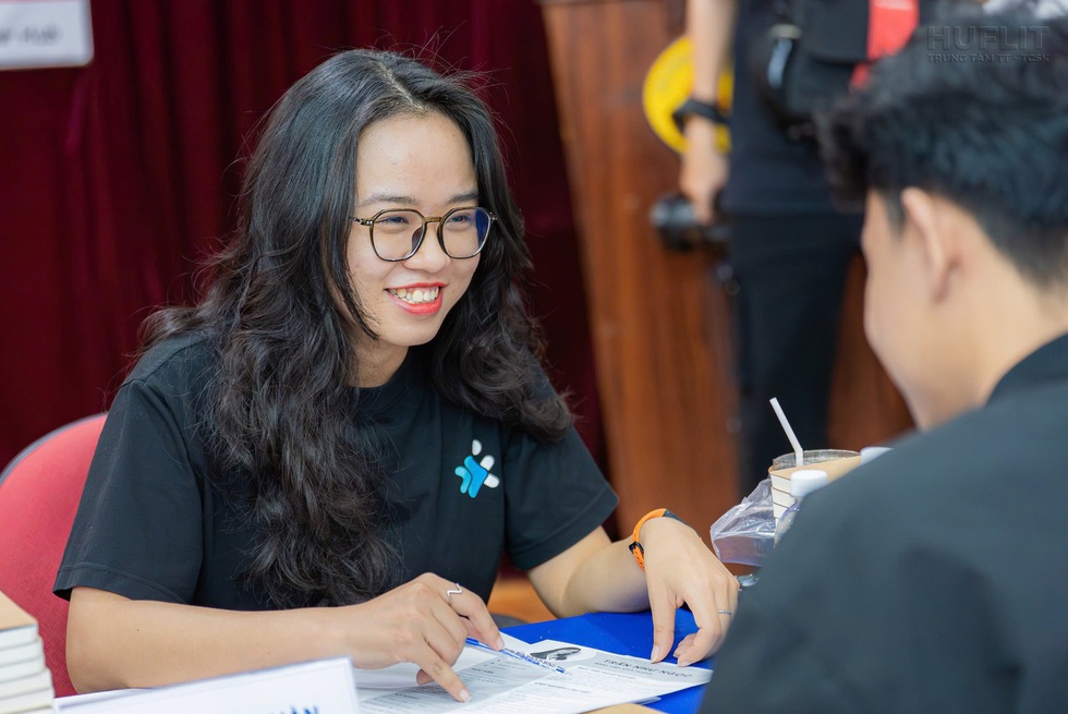 Ứng viên nộp hồ sơ xin việc cũng cần phải làm… ‘đẹp lòng’ AI Ứng viên nộp hồ sơ xin việc cũng cần phải làm… ‘đẹp lòng’ AI