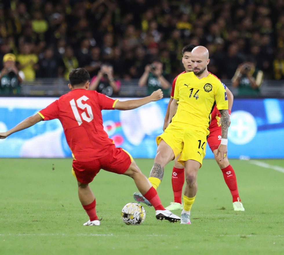 Thất bại bẽ b&agrave;ng của đội tuyển Việt Nam: V&eacute; đi VCK Asian Cup sẽ v&agrave;o tay Malaysia?- Ảnh 4.