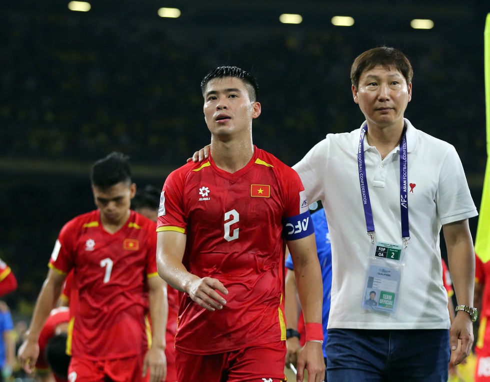 HLV Kim Sang-sik chia tay đội tuyển Việt Nam ng&agrave;y 11.6, c&aacute;c cầu thủ về đ&aacute; V-League- Ảnh 1.