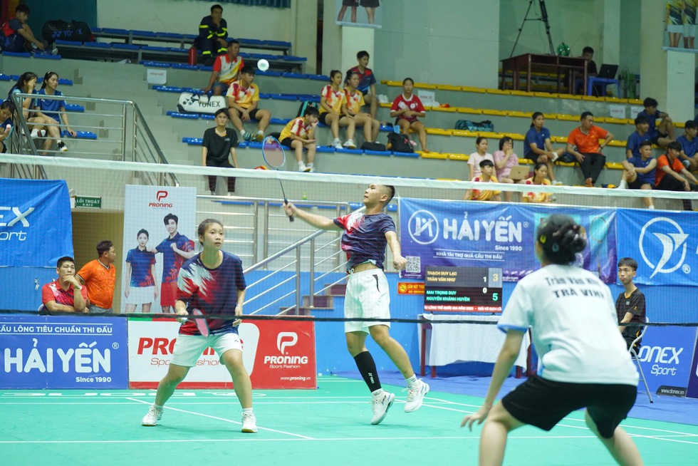 S&acirc;n chơi cầu l&ocirc;ng hấp dẫn, hứa hẹn sớm c&oacute; lớp kế cận Tiến Minh v&agrave; Th&ugrave;y Linh- Ảnh 4.