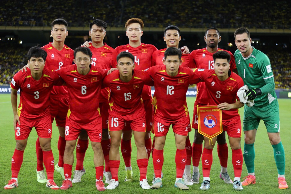 Pendant Quang Vinh v&agrave; Nguyễn Filip c&ugrave;ng ca ngợi: C&aacute;c cầu thủ nhập tịch Malaysia qu&aacute; giỏi- Ảnh 1.