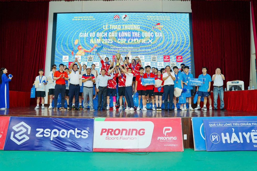 Lộ diện nhà vô địch tại giải vô địch cầu lông trẻ quốc gia- Ảnh 4. Lộ diện nhà vô địch tại giải vô địch cầu lông trẻ quốc gia- Ảnh 4.