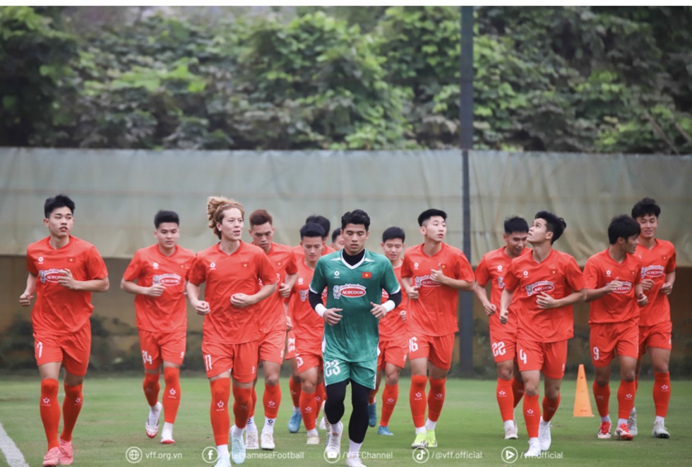 U.23 Việt Nam xuất hiện nhân tố ‘lạ’, Đình Bắc tái xuất: Vĩ Hào lỡ cơ hội lớn- Ảnh 2. U.23 Việt Nam xuất hiện nhân tố ‘lạ’, Đình Bắc tái xuất: Vĩ Hào lỡ cơ hội lớn- Ảnh 2.