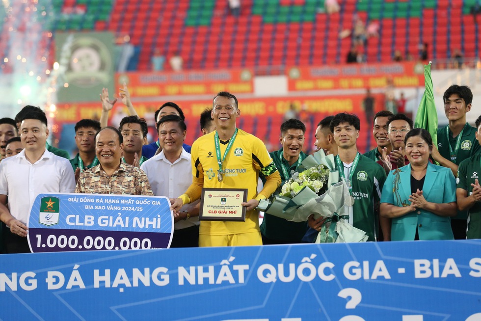 C&ocirc;ng Phượng ghi dấu ấn sắc n&eacute;t, B&igrave;nh Phước thắng đậm: Đ&aacute; play-off t&igrave;m suất thăng hạng V-League- Ảnh 1.