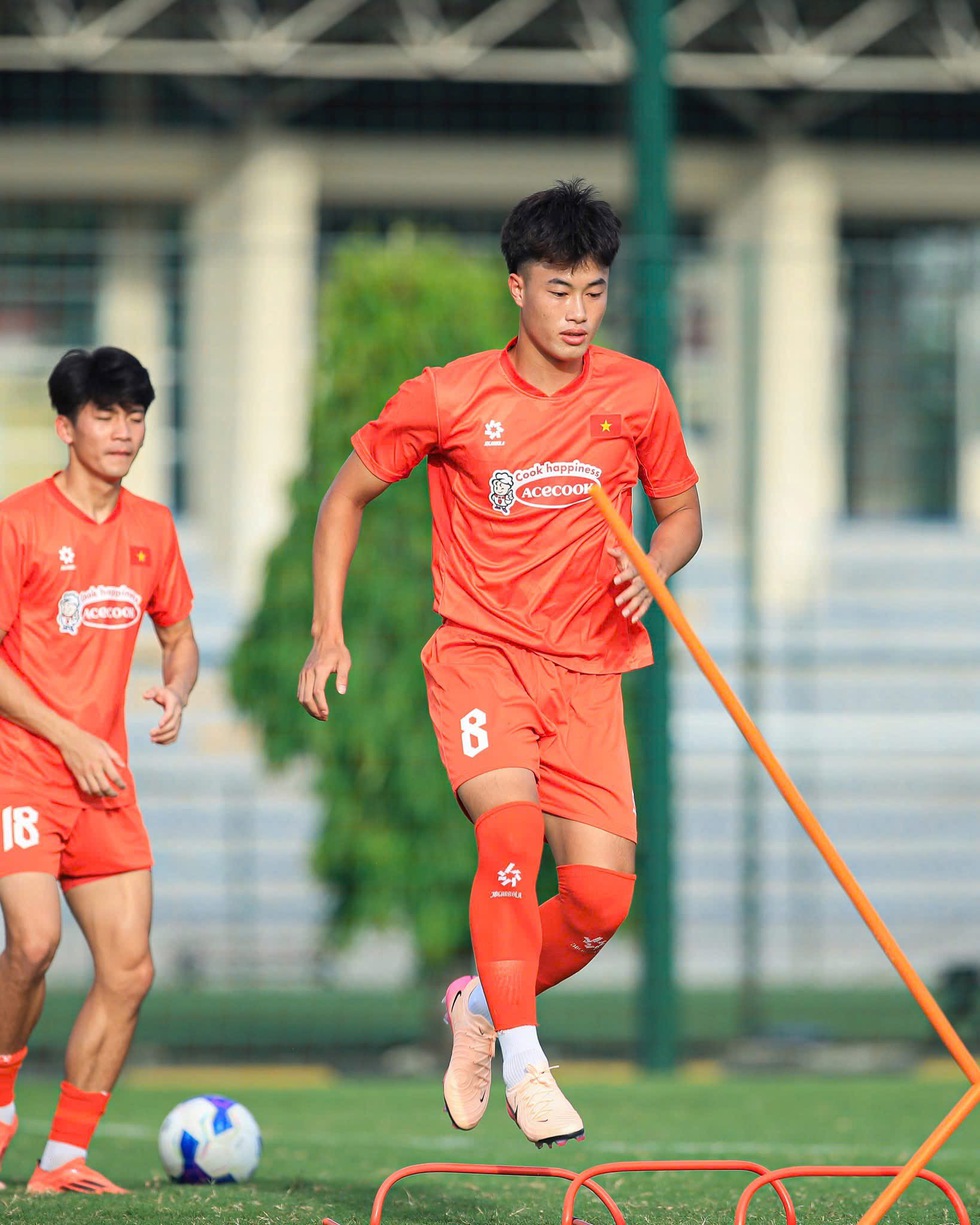 U.23 Việt Nam tìm đối sách ‘vàng’ cho giải Đông Nam Á: Ứng phó đối thủ cực mạnh- Ảnh 4. U.23 Việt Nam tìm đối sách ‘vàng’ cho giải Đông Nam Á: Ứng phó đối thủ cực mạnh- Ảnh 4.