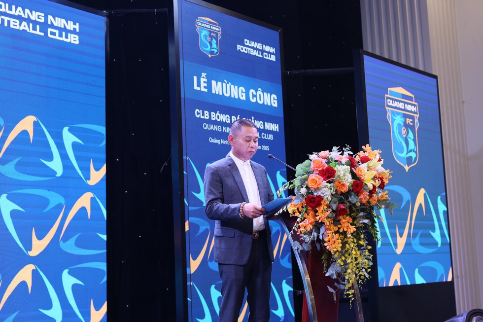 CLB Quảng Ninh được thưởng tiền tỉ vì sớm thăng hạng nhất, sắp được bàn giao sân Cẩm Phả- Ảnh 3. CLB Quảng Ninh được thưởng tiền tỉ vì sớm thăng hạng nhất, sắp được bàn giao sân Cẩm Phả- Ảnh 3.