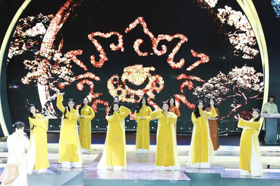Dàn sao hạng A nô nức hội tụ đêm chung kết Hoa hậu Việt Nam 2024- Ảnh 7. Dàn sao hạng A nô nức hội tụ đêm chung kết Hoa hậu Việt Nam 2024- Ảnh 7.