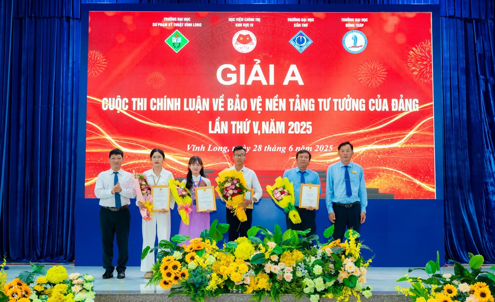 ĐBSCL: Trao giải cuộc thi chính luận về bảo vệ nền tảng tư tưởng của Đảng ĐBSCL: Trao giải cuộc thi chính luận về bảo vệ nền tảng tư tưởng của Đảng