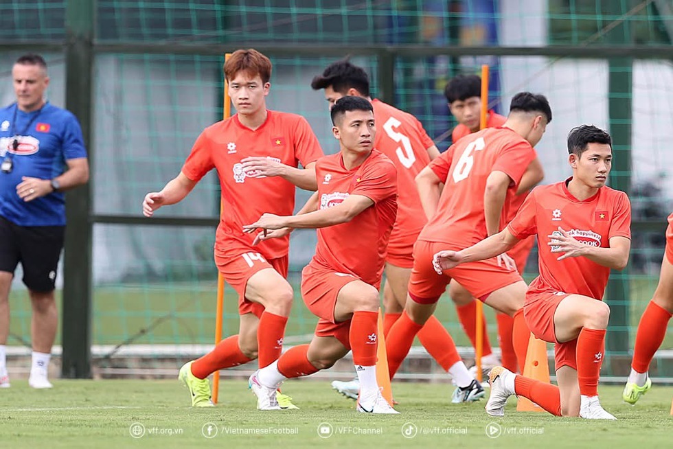 Đằng sau sự tĩnh lặng b&iacute; ẩn của đội tuyển Việt Nam- Ảnh 2.