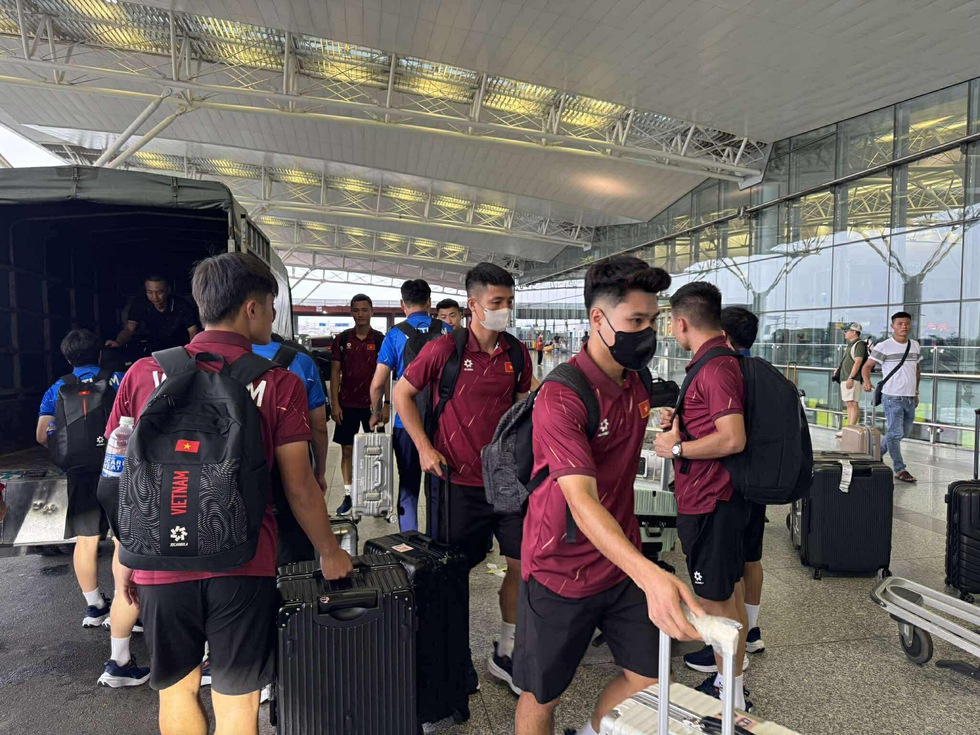 Đội tuyển Việt Nam lên đường sang Malaysia: Quyết mang 3 điểm trở về- Ảnh 2. Đội tuyển Việt Nam lên đường sang Malaysia: Quyết mang 3 điểm trở về- Ảnh 2.