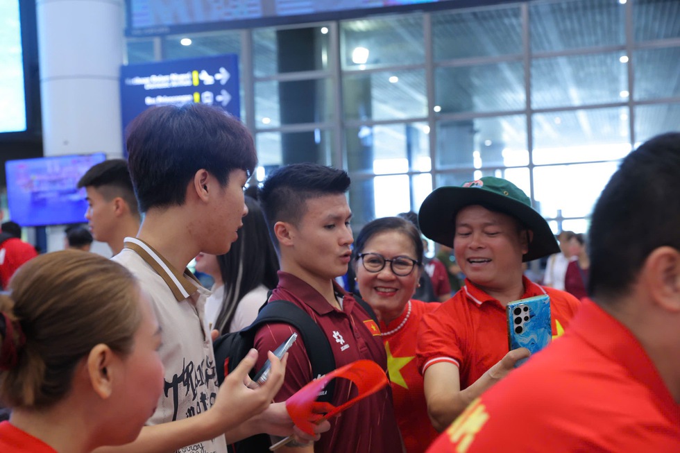 Đội tuyển Việt Nam được chào đón nồng hậu tại Malaysia, sẵn sàng đánh bại chủ nhà- Ảnh 12.