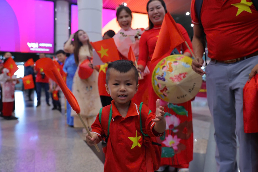 Đội tuyển Việt Nam được chào đón nồng hậu tại Malaysia, sẵn sàng đánh bại chủ nhà- Ảnh 1.