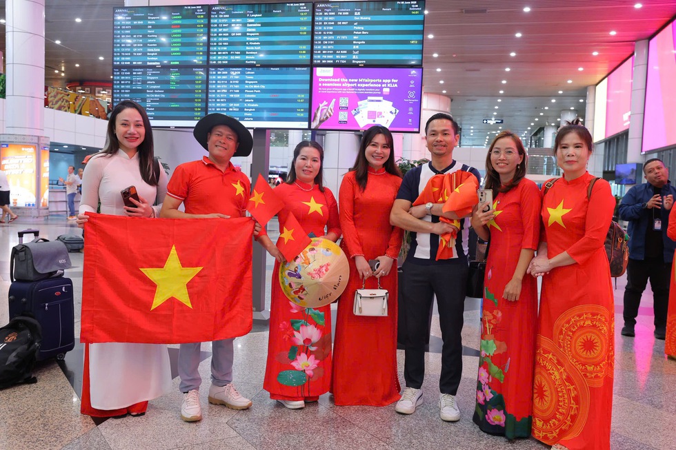 Đội tuyển Việt Nam được chào đón nồng hậu tại Malaysia, sẵn sàng đánh bại chủ nhà- Ảnh 7.