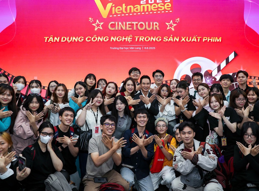 Lý Hải 'bật mí' kỷ niệm khó quên khi thực hiện 'Trọn đời bên em' sau gần 20 năm- Ảnh 8. Lý Hải 'bật mí' kỷ niệm khó quên khi thực hiện 'Trọn đời bên em' sau gần 20 năm- Ảnh 8.