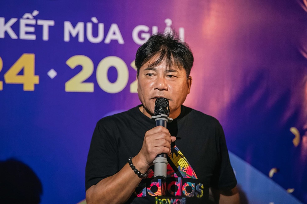 Hà Nội FC gia hạn hợp đồng với HLV Nhật Bản Teguramori: Quyết lấy lại ngôi vương- Ảnh 3. Hà Nội FC gia hạn hợp đồng với HLV Nhật Bản Teguramori: Quyết lấy lại ngôi vương- Ảnh 3.