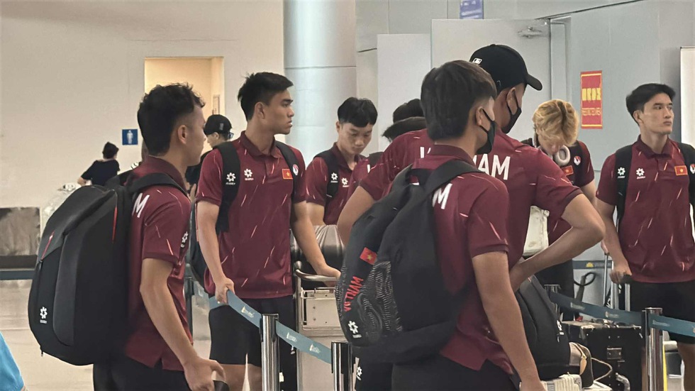 U.23 Việt Nam lên đường dự giải U.23 Đông Nam Á: Quyết mang cúp trở về- Ảnh 11. U.23 Việt Nam lên đường dự giải U.23 Đông Nam Á: Quyết mang cúp trở về- Ảnh 11.