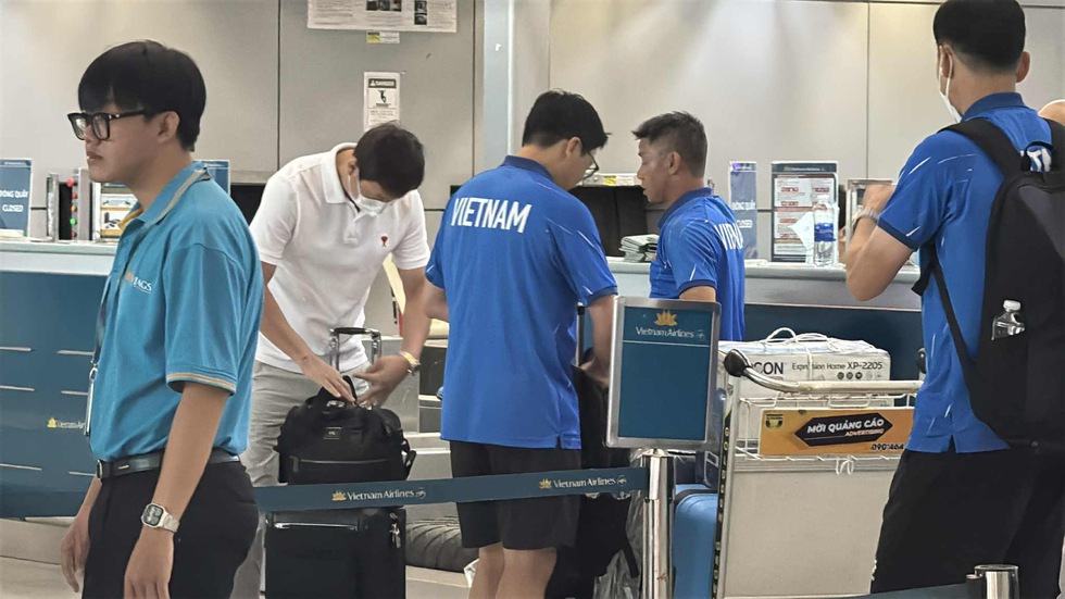 U.23 Việt Nam lên đường dự giải U.23 Đông Nam Á: Quyết mang cúp trở về- Ảnh 10. U.23 Việt Nam lên đường dự giải U.23 Đông Nam Á: Quyết mang cúp trở về- Ảnh 10.