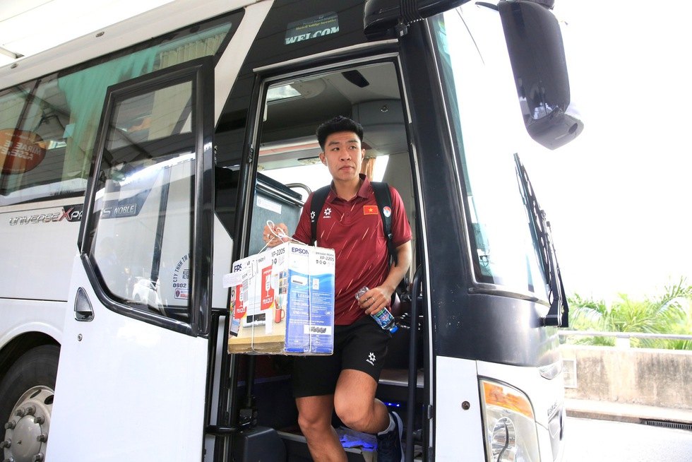 U.23 Việt Nam lên đường dự giải U.23 Đông Nam Á: Quyết mang cúp trở về- Ảnh 6. U.23 Việt Nam lên đường dự giải U.23 Đông Nam Á: Quyết mang cúp trở về- Ảnh 6.