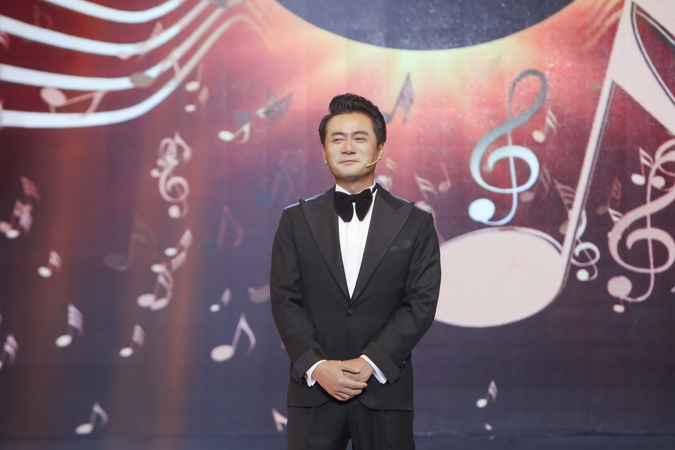 Trương Minh Cường nghẹn ngào nhắc về 15 năm thăng trầm khi xa xứ- Ảnh 2. Trương Minh Cường nghẹn ngào nhắc về 15 năm thăng trầm khi xa xứ- Ảnh 2.