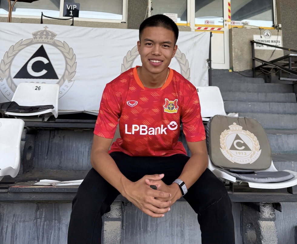 Sao trẻ Đỗ Nguyễn Thành Chung chính thức khoác áo Ninh Bình: Slavia Sofia hoàn tất chuyển nhượng - Ảnh 3.