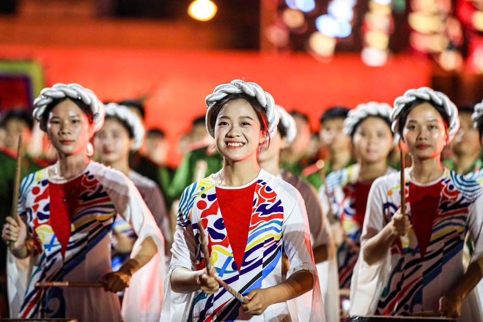 Thủ tướng Phạm Minh Chính dự lễ khai mạc giải bóng đá Công an-Cảnh sát ASEAN - Ảnh 9. Thủ tướng Phạm Minh Chính dự lễ khai mạc giải bóng đá Công an-Cảnh sát ASEAN - Ảnh 9.