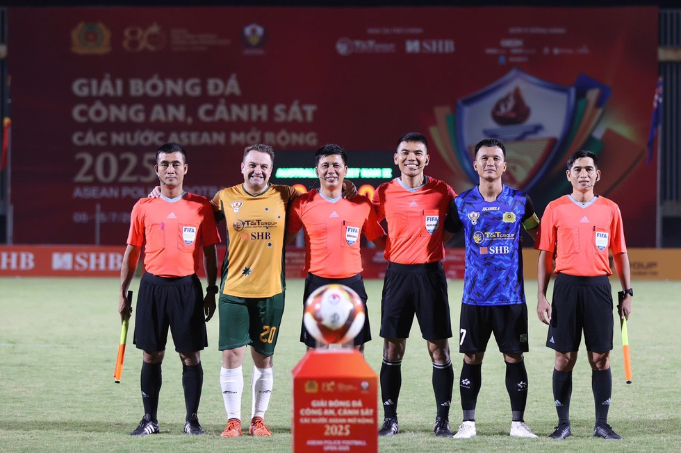 Thủ tướng Phạm Minh Chính dự lễ khai mạc giải bóng đá Công an-Cảnh sát ASEAN - Ảnh 15. Thủ tướng Phạm Minh Chính dự lễ khai mạc giải bóng đá Công an-Cảnh sát ASEAN - Ảnh 15.