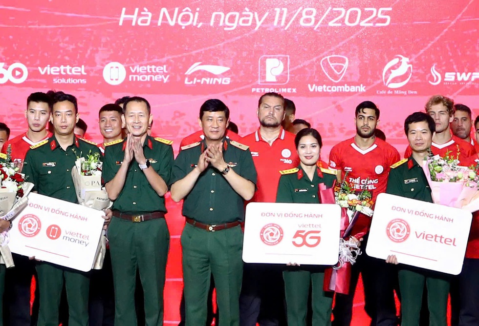 Thứ trưởng Bộ Quốc phòng giao nhiệm vụ đặc biệt cho Thể Công Viettel, đặt mục tiêu vô địch V-League- Ảnh 3.