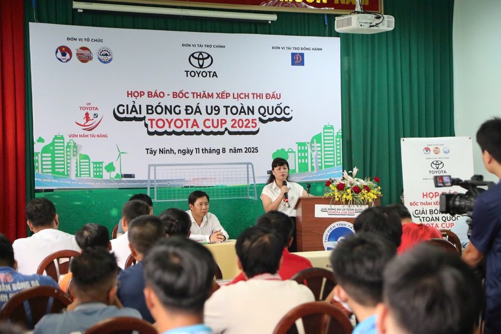 Giải bóng đá U.9 toàn quốc Toyota Cup 2025: Xuất hiện bảng đấu 'tử thần'
- Ảnh 3. Giải bóng đá U.9 toàn quốc Toyota Cup 2025: Xuất hiện bảng đấu 'tử thần'
- Ảnh 3.