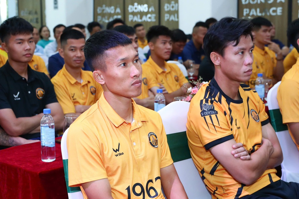 Bầu Đoan phát biểu cực hay, CLB Thanh Hóa ra mắt tân HLV ‘vừa lạ vừa quen’- Ảnh 5.