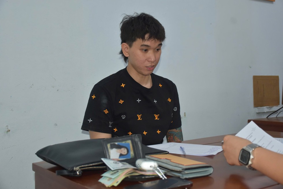 Đà Nẵng: Bắt nóng nghi phạm cướp giật túi xách du khách Hàn Quốc- Ảnh 1.