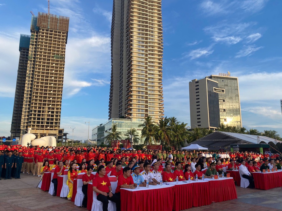 'Cùng Việt Nam tiến bước' ở Đà Nẵng: ‘Cả gia đình tôi đều thấy tự hào!’- Ảnh 1.