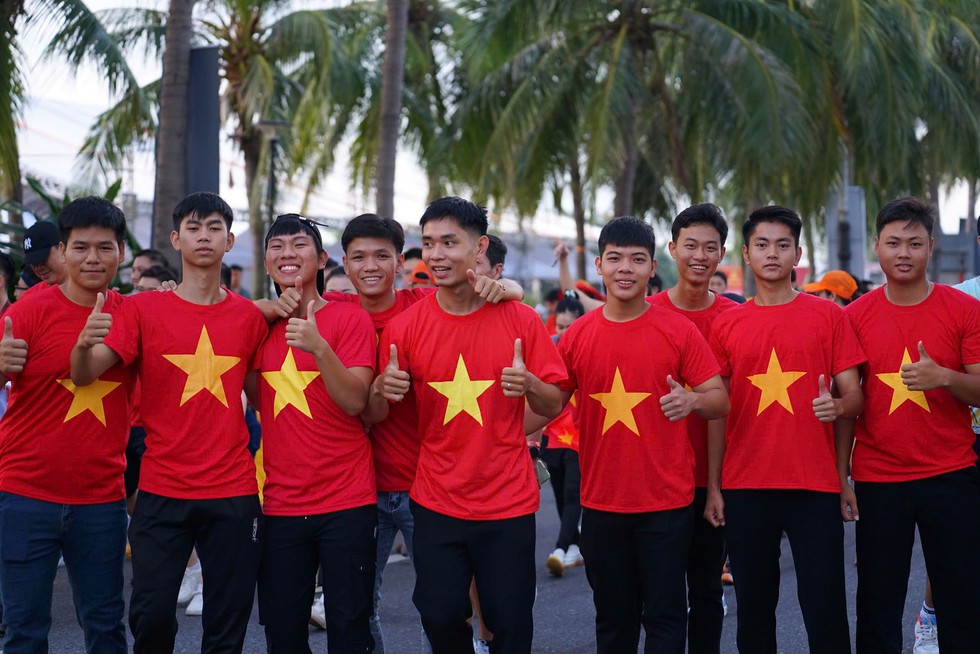 'Cùng Việt Nam tiến bước' ở Đà Nẵng: ‘Cả gia đình tôi đều thấy tự hào!’- Ảnh 10.