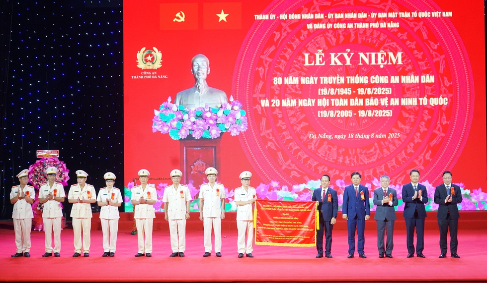 Đà Nẵng hướng tới trung tâm tài chính tầm châu Á, Công an giữ vai trò 'lá chắn thép'- Ảnh 5.