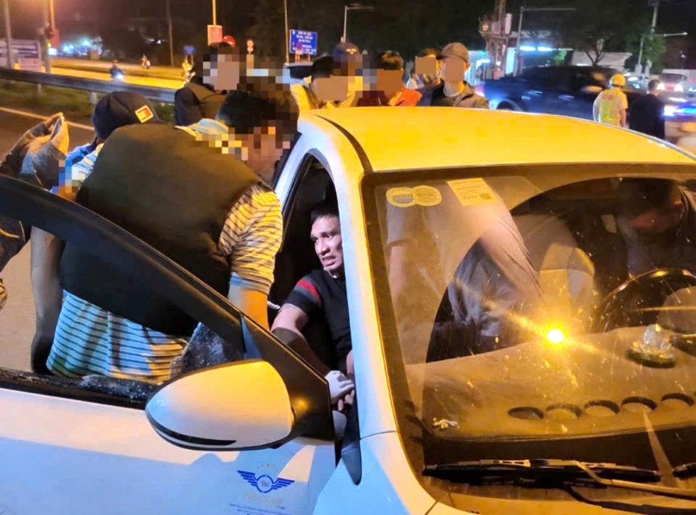 Vận chuyển gần 1,2 kg ma t&uacute;y từ TP.HCM ra Đ&agrave; Nẵng, l&atilde;nh 20 năm t&ugrave;- Ảnh 2.