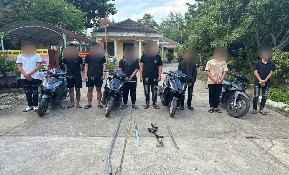 Đà Nẵng: Truy bắt nhóm côn đồ dùng hung khí chém người đi đường- Ảnh 1. Đà Nẵng: Truy bắt nhóm côn đồ dùng hung khí chém người đi đường- Ảnh 1.
