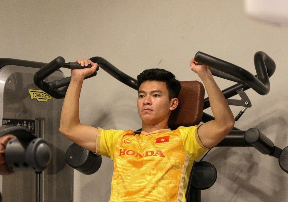 Nóng: Đội tuyển Việt Nam gọi trung vệ cao 1,96 m của HAGL, Doãn Ngọc Tân tái xuất, vắng bóng Nguyễn Filip- Ảnh 3.