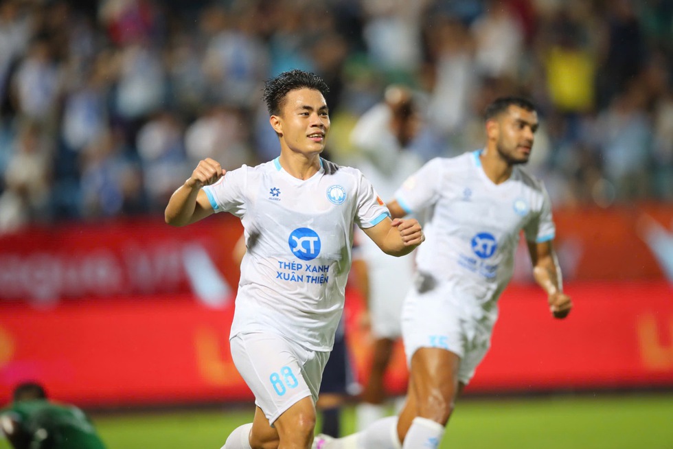 Cơ hội v&agrave;ng cho những nh&acirc;n tố mới đội tuyển Việt Nam: HLV Kim Sang-sik gi&aacute;m s&aacute;t từ xa- Ảnh 6.