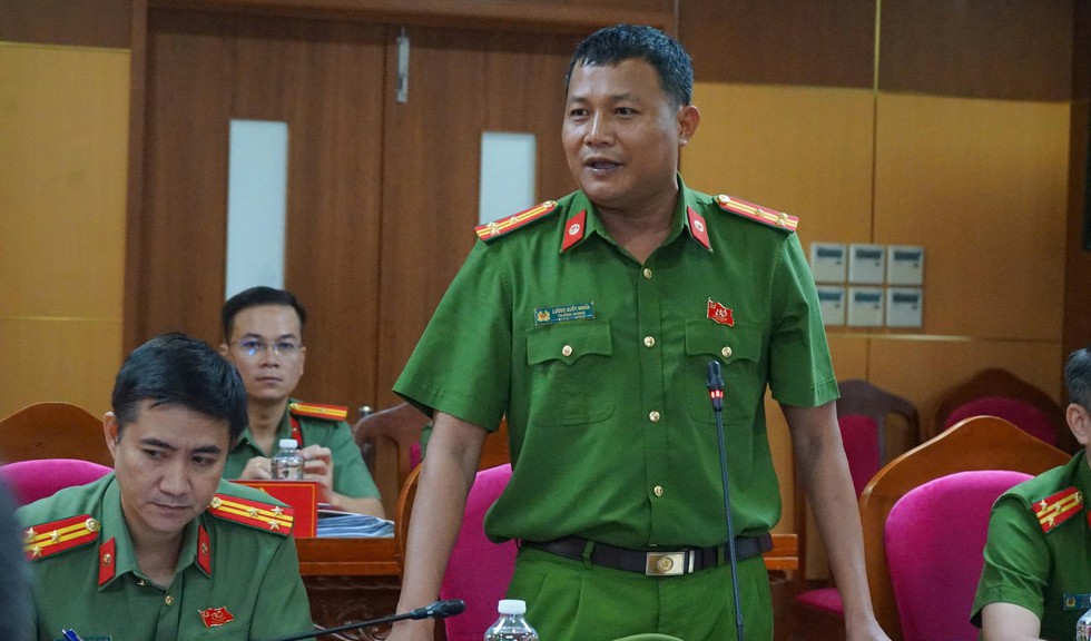Cướp tiệm vàng: Công an Đà Nẵng khen thưởng lực lượng trắng đêm truy bắt nghi phạm- Ảnh 2.