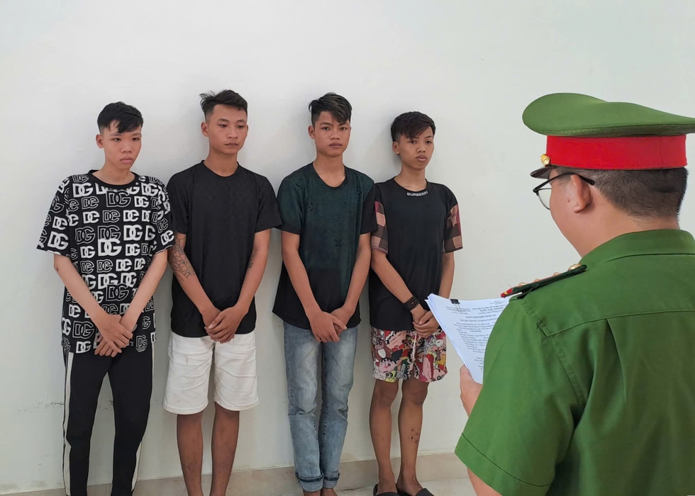 Mạnh tay với tội phạm đường phố, Công an Đà Nẵng bắt tạm giam nhiều 'báo thủ'- Ảnh 1. Mạnh tay với tội phạm đường phố, Công an Đà Nẵng bắt tạm giam nhiều 'báo thủ'- Ảnh 1.