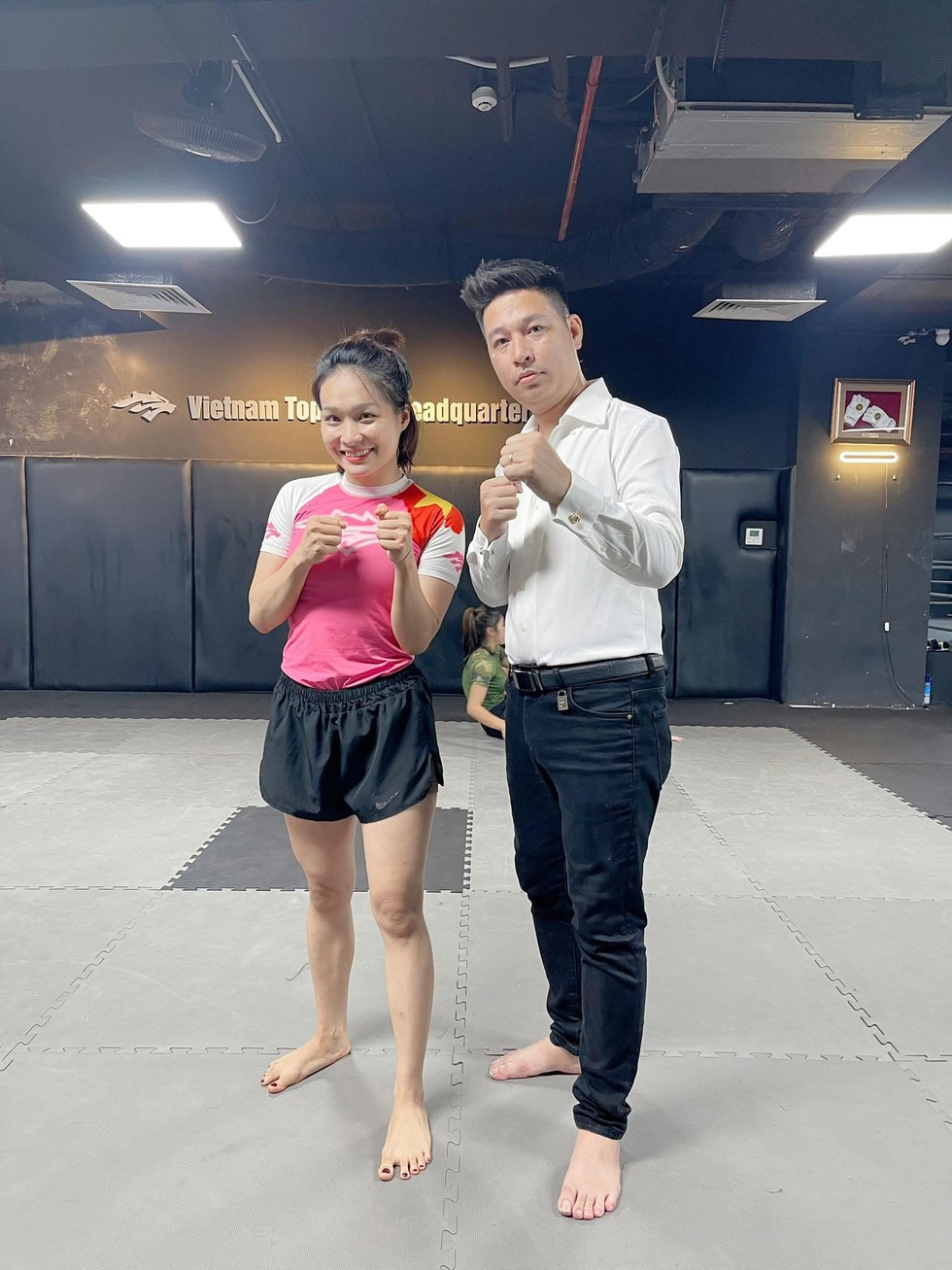 Cận cảnh ‘cô gái MMA’ gây bão mạng, học võ để đủ khả năng tự vệ
- Ảnh 1.