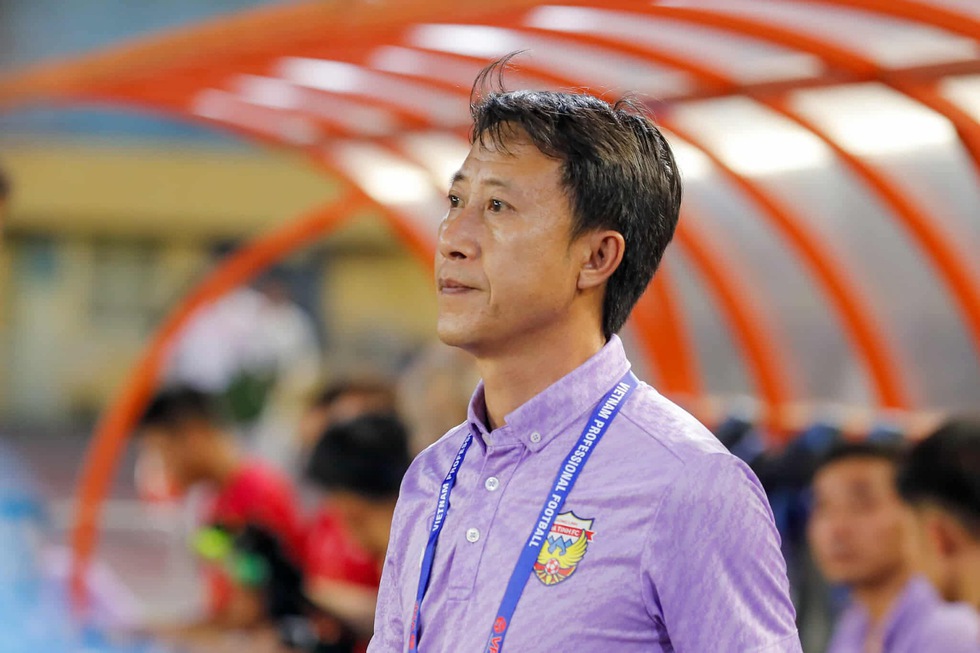 Tân binh trong thành phần ê kíp trợ lý thầy Kim: HLV Thành Công Tân binh trong thành phần ê kíp trợ lý thầy Kim: HLV Thành Công