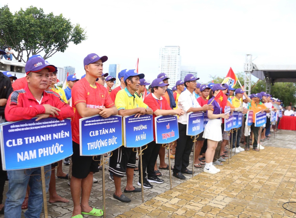 Sông Hàn bùng nổ với giải đua thuyền: 'Sự đoàn kết, tình yêu quê hương nhân lên'- Ảnh 2.