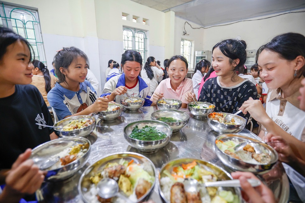 Bao giờ tầm vóc người Việt Nam được cải thiện: Thanh niên Việt Nam vẫn thấp hơn Thái Lan- Ảnh 2. Bao giờ tầm vóc người Việt Nam được cải thiện: Thanh niên Việt Nam vẫn thấp hơn Thái Lan- Ảnh 2.